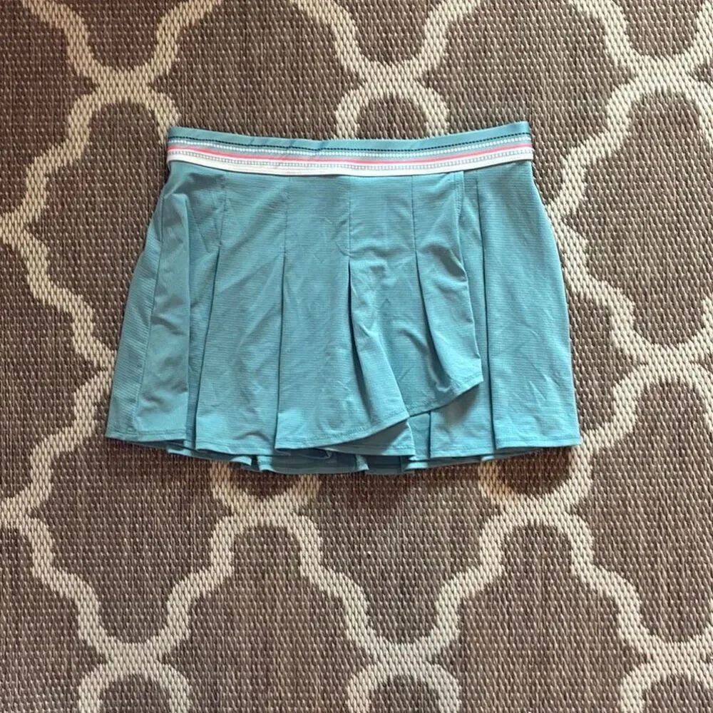 Lucky in  love tennis skirt women’s size medium